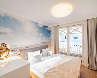 Haus Strandburg Ferienwohnung 'Möwenblick' - Binz - Bedroom