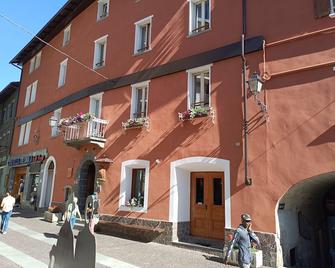 Hotel Gufo - Bormio - Toà nhà