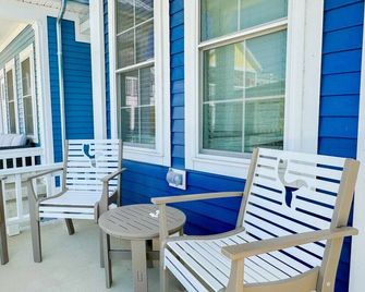 Mermaid Tales: 1 Bed/1 Bunk Room Lakeside Cottage W/ Hot Tub! - Celina - Balcony
