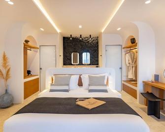 Santo Mine Oia Suites - Oia - Makuuhuone