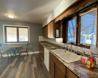 Cozy house on the lake minutes from the golf course - Horseshoe Bend - Cocina