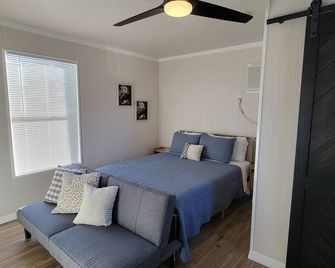 Riverfront Cabin W/Kayaks - Arcadia