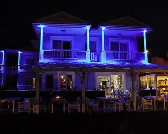 Cundavilla Hotel & Suites - Ayvalik - Edifício