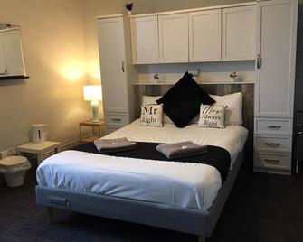 Queens Guesthouse Manchester - Manchester