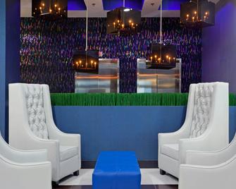 Fairfield Inn & Suites by Marriott New York Queens/Queensboro Bridge - Queens - Lounge