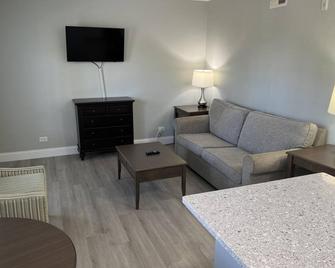 Lakeview Superior One-Bedroom Suite - Marco Island - Living room