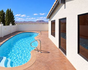 Kingman Inn Route 66 I-40 - Kingman - Uima-allas