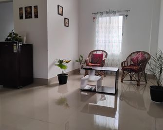 Pranalay Homestay - Tezpur - Living room