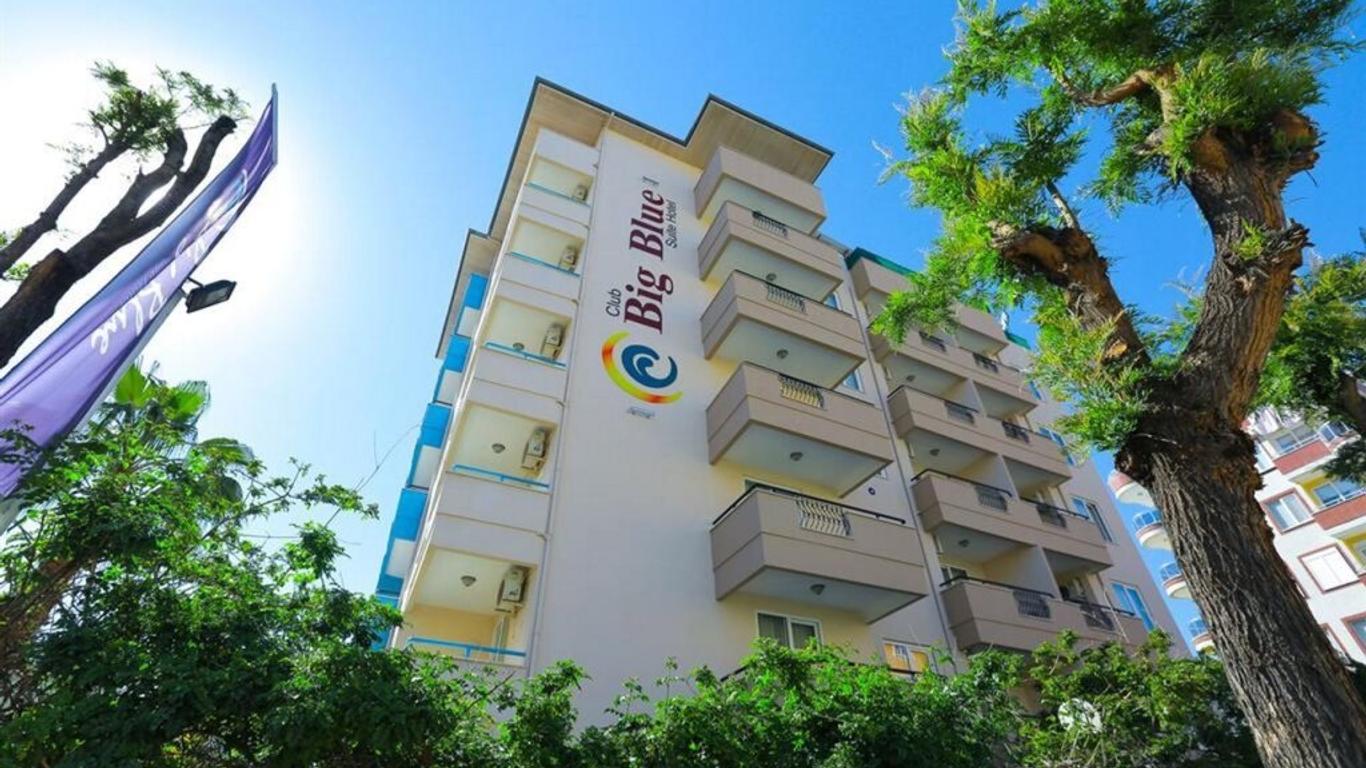 Club Big Blue Suite Hotel