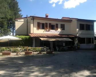 Hotel Le 3 Fonti - Loro Ciuffenna - Building