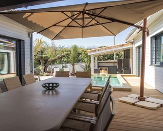 Villa l'Olivier: Ocean, Heated Pool, and Water Park - Hourtin