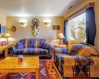 Petroglyph Place #3299 - Moab - Living room