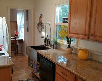 Smarthouse By Lake Hospital Golf 4ktv Bbq Patio Set Wd Wifi Keurig Fenced Yard - Klamath Falls - Kitchen