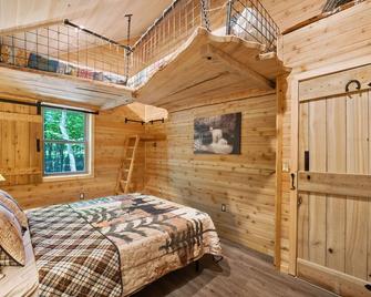 Ohiopyle Luxury Treehouse - Ohiopyle - Habitación