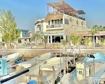 Hotel y Restaurante Macumba - Rio Lagartos