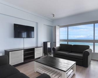 Pip's Place 301 - Strand - Living room