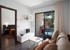 Sg Marina 54 Apartments - Castelldefels - Stue