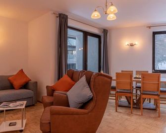 Apartment Six T Nine Balcony Near ski Lift - Zell am See - Sala de estar