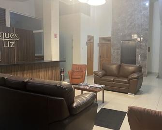 Hotel Bosques de Liz - Aguascalientes - Salónek