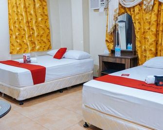 Celbyrne Pension Hauz - Talisay - Habitación