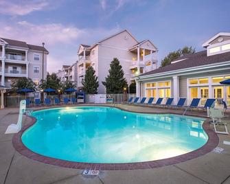 Country Music's finest Modern Resort by Grand Ole Opry & Convention Center - Nashville - Piscina