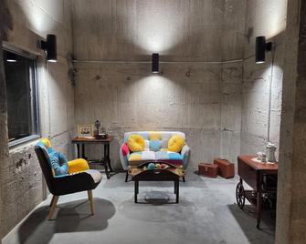 The Mill Hotel - Fergus Falls - Wohnzimmer