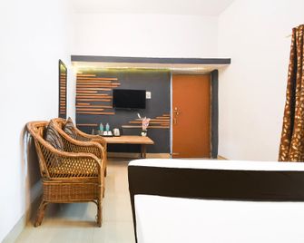 Hotel O Dev Home Stay - Bhilai - Living room
