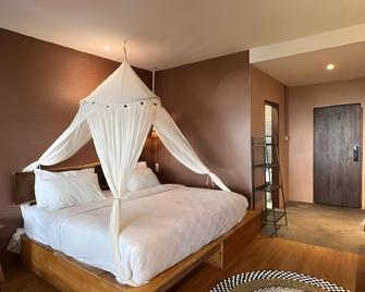 Hotel Kalang Ulu - Berastagi - Habitación