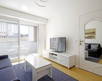 Appt 4pers - Biarritz center, close to Grande Plage - Biarritz - Living room