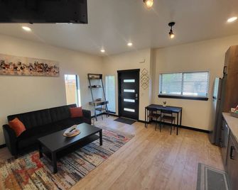 Mini modern lifestyle - Tacoma - Living room