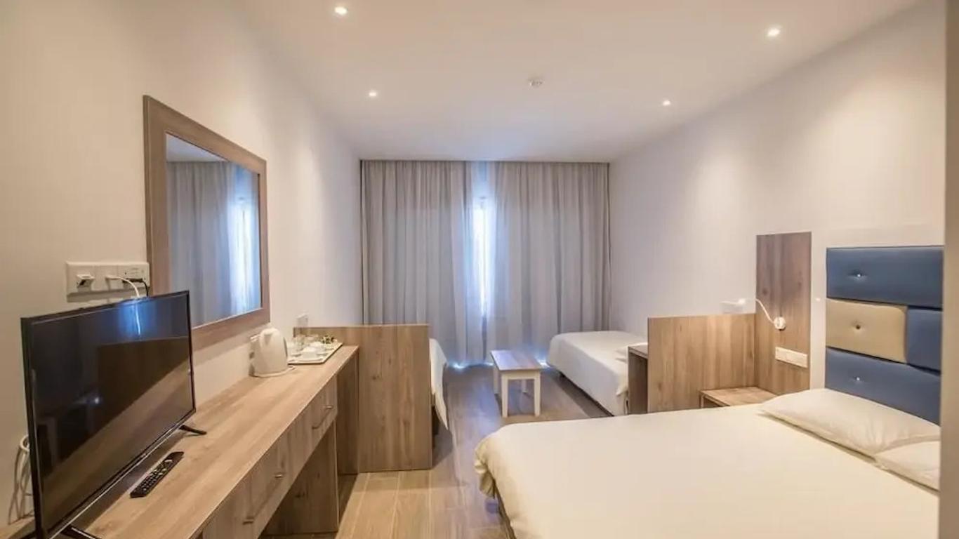 Stratovarius Nissi Rooms