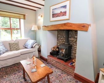 Mordon Moor Cottage, Family Friendly In Sedgefield, County Durham - Stockton-on-Tees - Living room