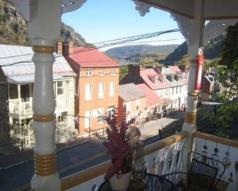 Room In Central Historic Downtown (Rare) Potomac - Harpers Ferry - Balkon