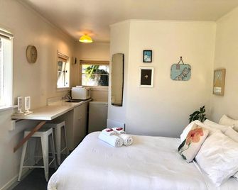 Sunny, Serene Studio @ Motueka - Motueka - Bedroom