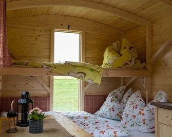 Shepherd's wagon romance in the beautiful Striegis valley - Dresden - Bedroom