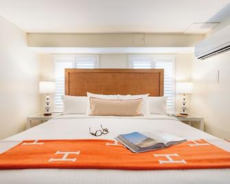 The Beach Club on Madison Avenue - קייפ מיי - חדר שינה