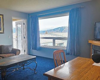 Misty Mountain Inn & Suites - Grande Cache