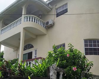 Tempe, St George - St. George's - Building