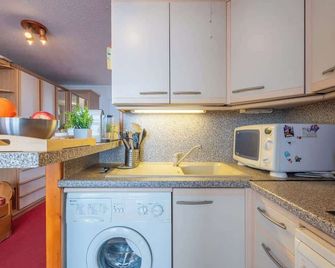 Balcony Ski-In/Ski-Out with View - Les Belleville - Kitchen