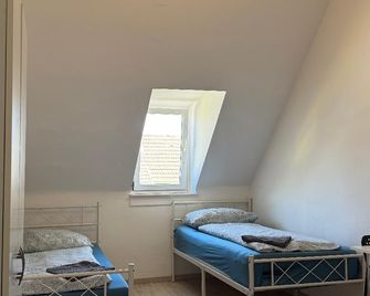 City Apartments Frankfurt - Frankfurt - Yatak Odası