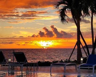 Darling Palms Retreat: Beachside 2-Bedroom Oasis - Saint Thomas Island - Outdoors view