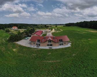 Ferienwohnung Adlerhorst - Hirschhof - Wolgast - Bâtiment