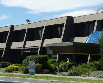 Frankston International - Frankston - Building