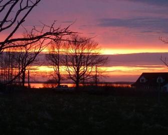 Seaside Cottage - Blandford, Nova Scotia, Canada - Blandford - Outdoor view