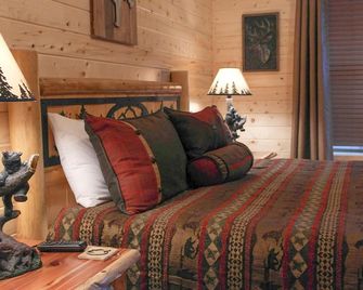 Great Location Near Big Cedar & Branson W/Hot Tub - Ridgedale - Bedroom