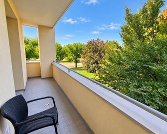 Hotel Ristorante Primavera - Godega di Sant'Urbano - Balkon