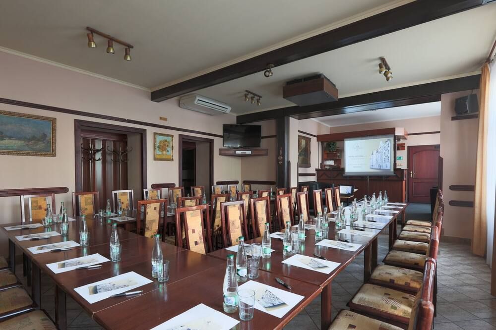 Hotel Victoria - Pilsen - מסעדה