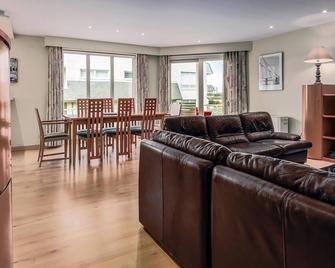 Thornhill, 3202 P - Oostduinkerke - Вітальня