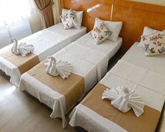 Doyuranlar Ata Hotel - Eceabat - Bedroom