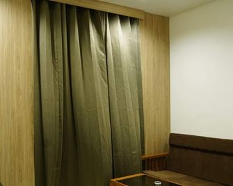 V1-One Bouteeque Hotel - Raichur